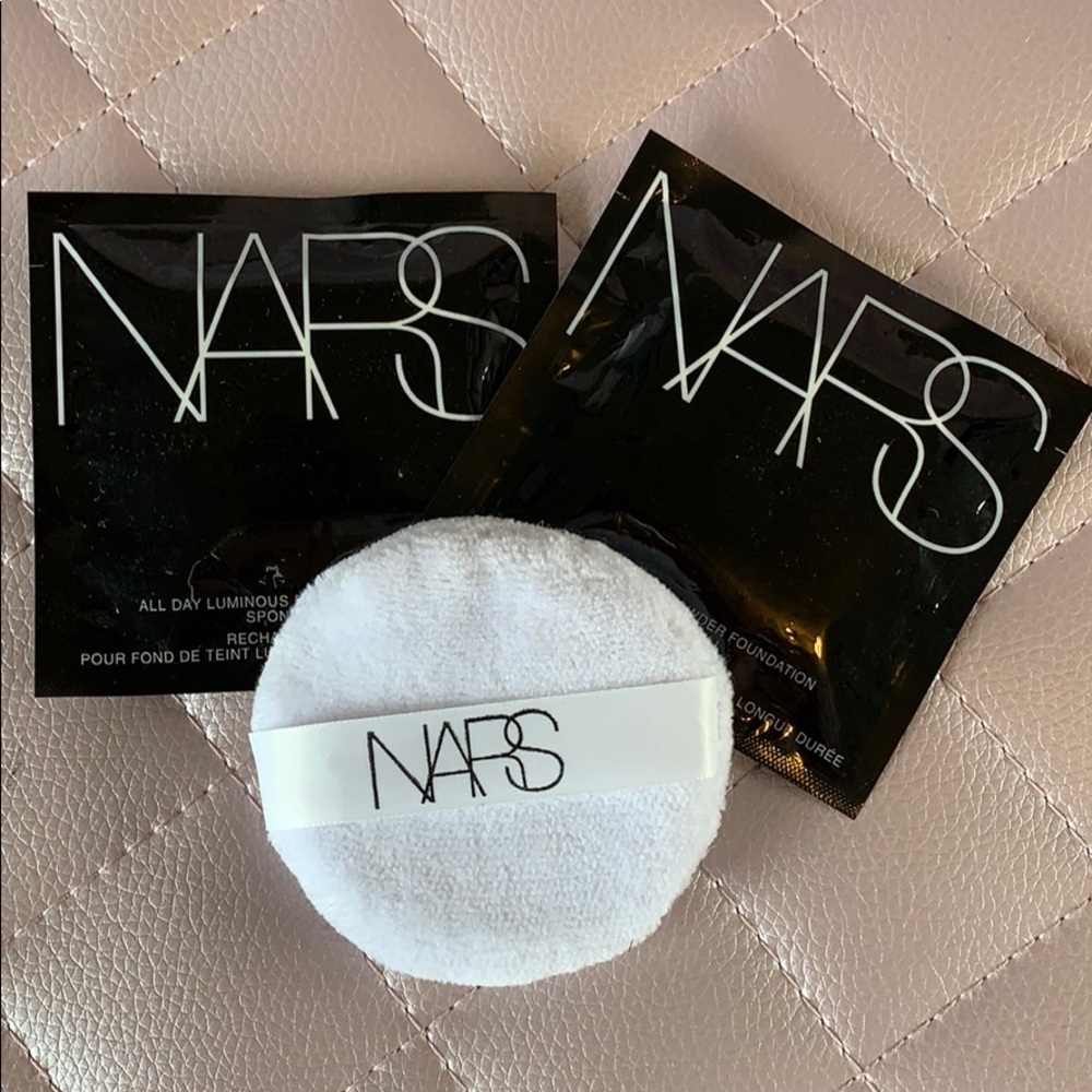 NARS lot of 2 sponges and pouf